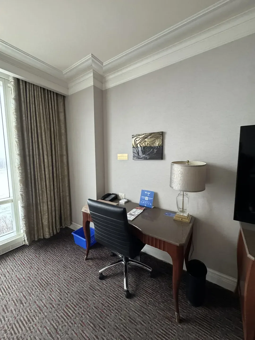 Hilton Lac-Leamy, Gatineau waterfront